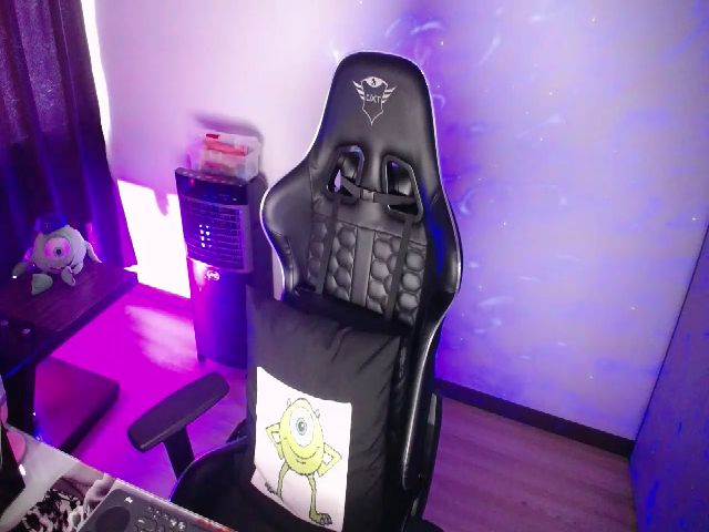 Live sex webcam photo for BiancaMiller #269324082