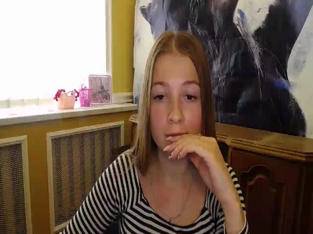 Live sex webcam photo for EmiStern #269323691