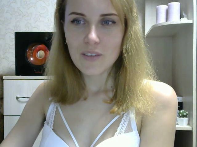 Live sex webcam photo for TrisMery #269323765