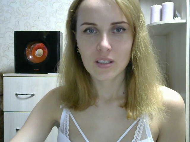 Live sex webcam photo for TrisMery #269323857