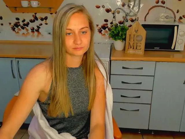 Live sex webcam photo for RitaMay #269320503