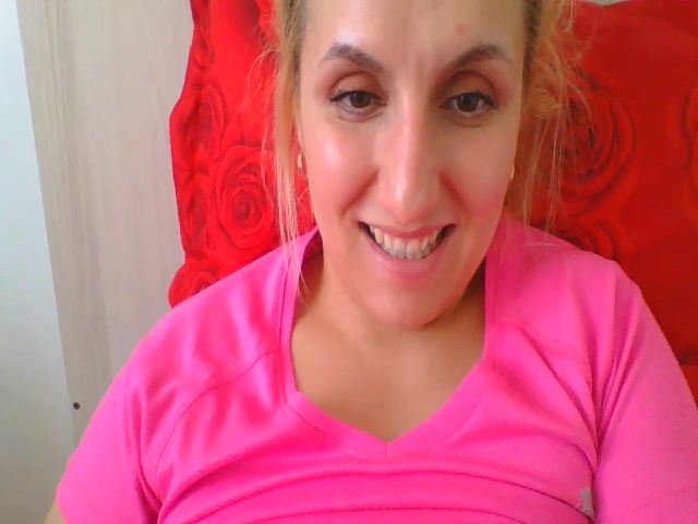 Live sex webcam photo for squirtvicky #269326052