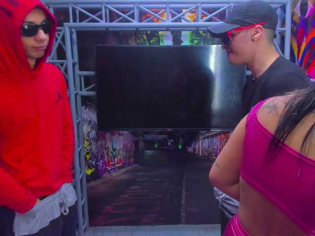 Live sex webcam photo for sweet-group-x #269329433