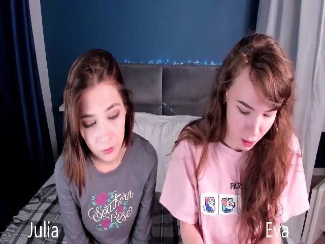 Live sex webcam photo for LesbianTails #269333127