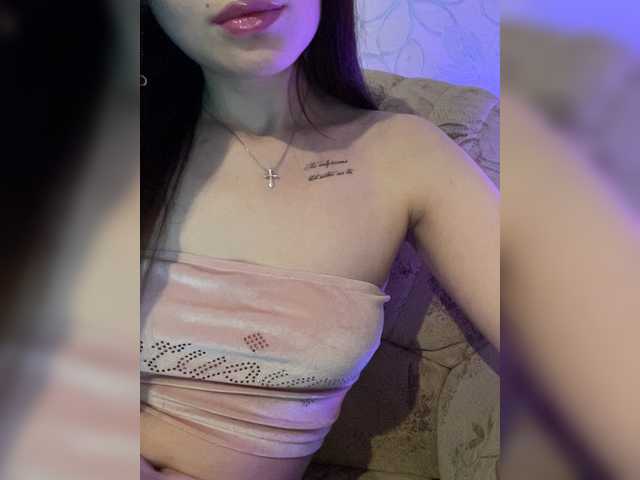 Live sex webcam photo for Uliana5 #269315480