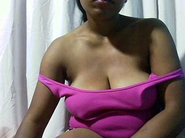 Live sex webcam photo for MIRANDAW #269329004