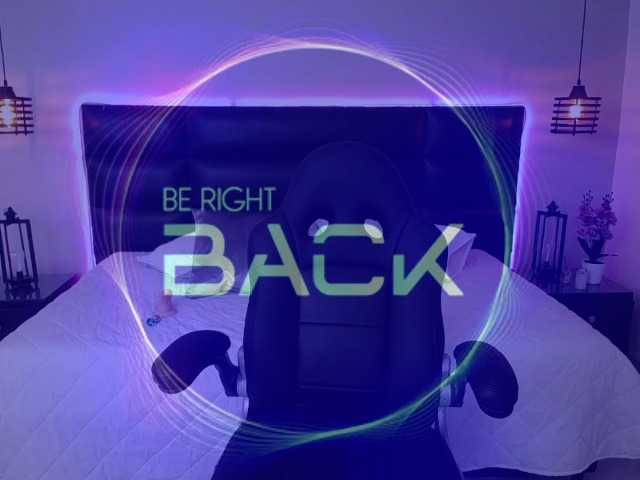 Live sex webcam photo for lauren-bed #269330313