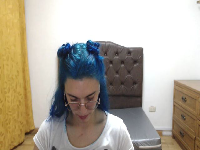 Live sex webcam photo for Carolinforbes #269317191