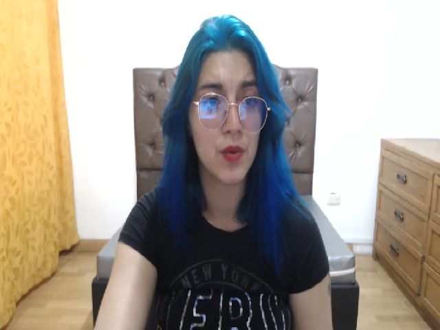 Live sex webcam photo for Carolinforbes #269333853