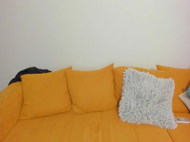 Live sex webcam photo for Naughtyizza #269332218