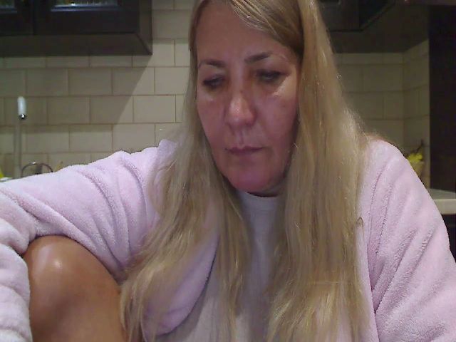Live sex webcam photo for HeyHeyGrey #269319873