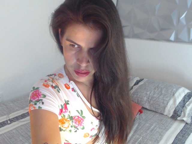 Live sex webcam photo for Ainnhoa1 #269316800