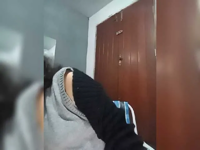 Live sex webcam photo for Pivaras #269315803