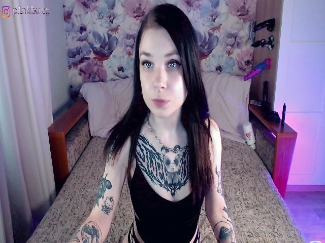 Live sex webcam photo for PinkSlobber #269323045