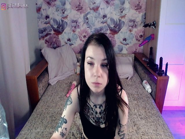 Live sex webcam photo for PinkSlobber #269333992