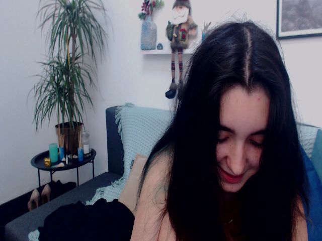 Live sex webcam photo for LissaGrettel #269323459