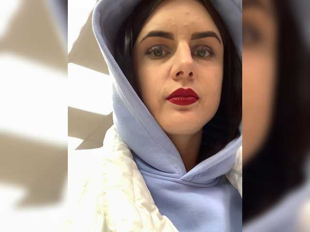 Live sex webcam photo for HannaMils #269329044