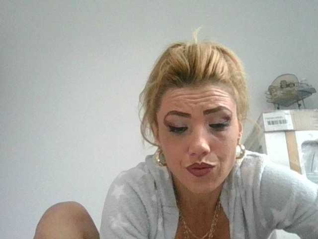 Live sex webcam photo for JesicaBonita1 #269340568