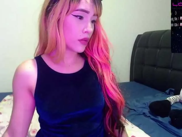 Live sex webcam photo for gizzell2 #269335833