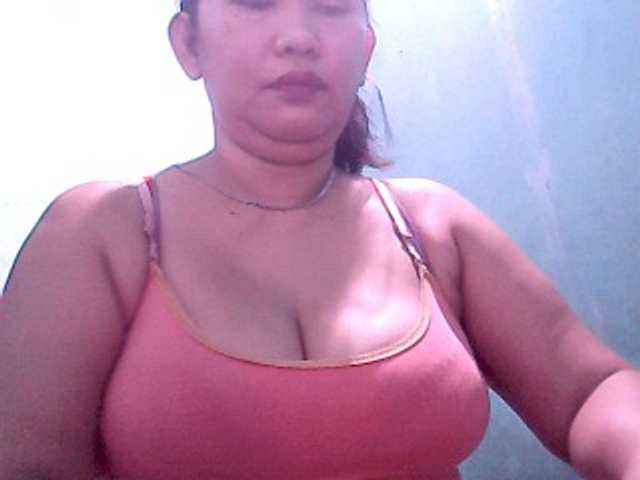 Live sex webcam photo for wildmom4u #269335266