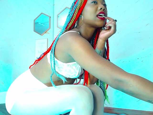 Live sex webcam photo for kalyenew #269350612