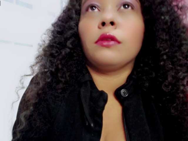 Live sex webcam photo for ANGELROOSE #269341138