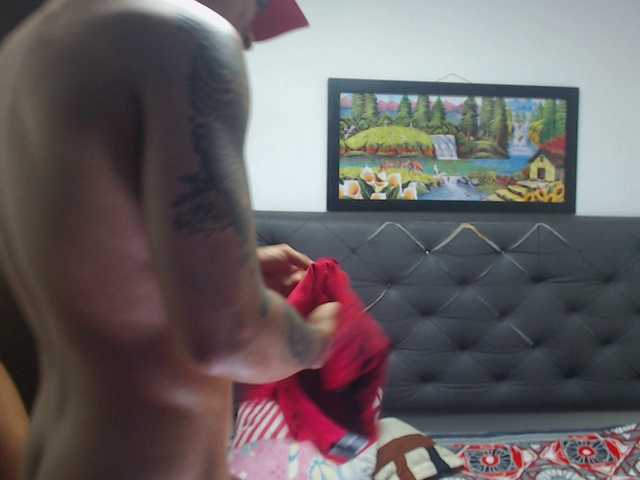 Live sex webcam photo for AngelAnMonicA #269339949