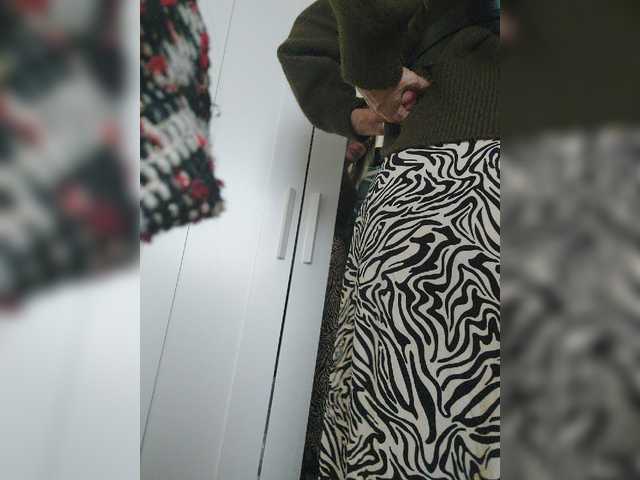 Live sex webcam photo for KettyPretty25 #269339928