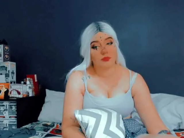 Live sex webcam photo for VitaViper #269350380