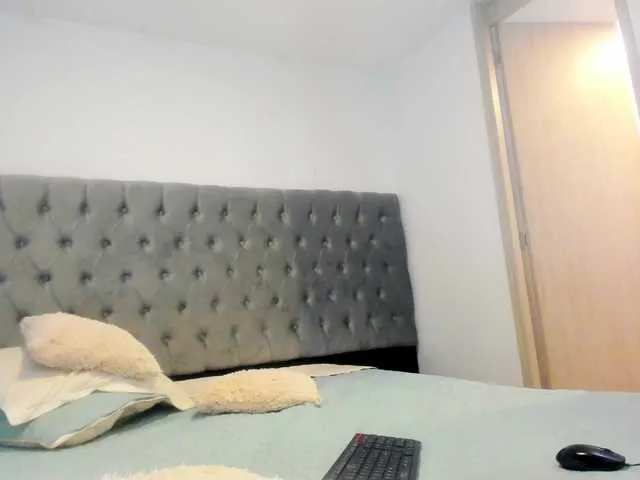 Live sex webcam photo for Afro-goddess #269350350