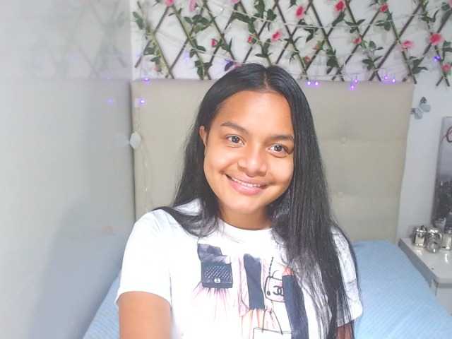 Live sex webcam photo for LilyPeytonx #269345669