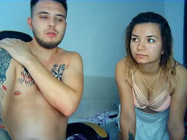 Live sex webcam photo for YOUNGCOUPLE20 #269335616