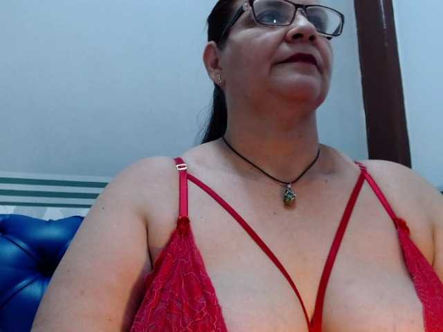 Live sex webcam photo for LauraRiley #269351195