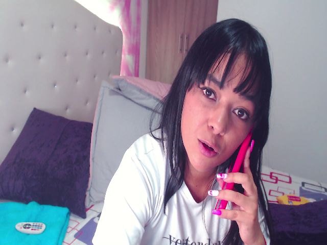 Live sex webcam photo for SalomeFrancoo #269337971