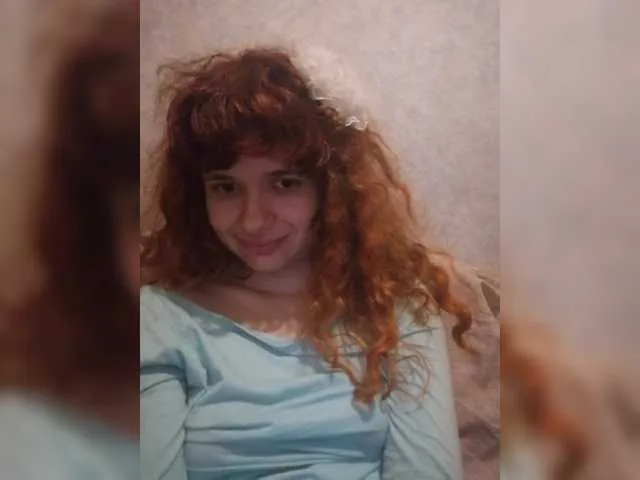 Live sex webcam photo for LesyaSweet #269335375
