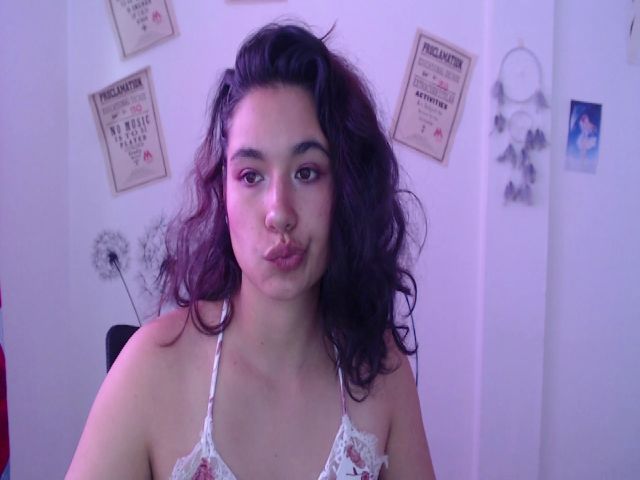 Live sex webcam photo for Jade_leon_ #269349019