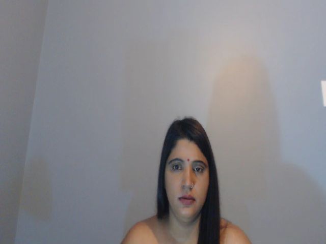 Live sex webcam photo for Indianrose1 #269351989