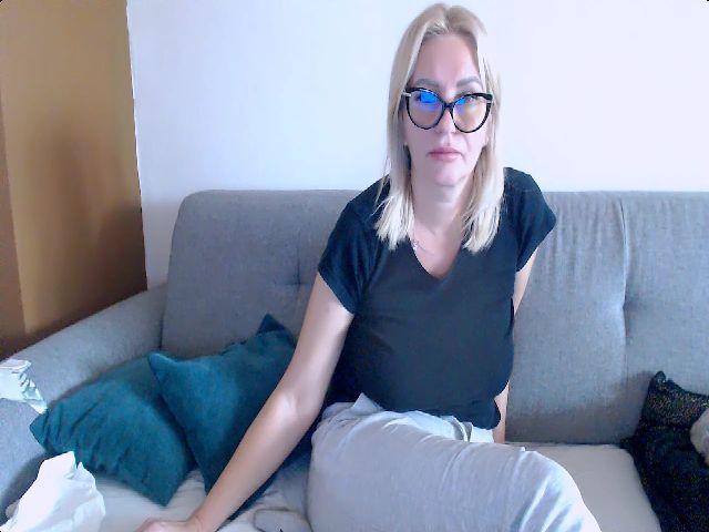Live sex webcam photo for Stephycute #269343496