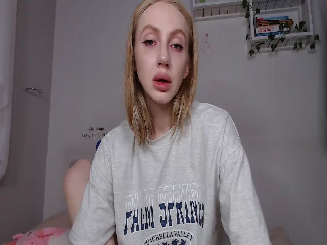 Live sex webcam photo for soo_emma #269351602