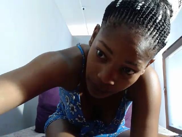 Live sex webcam photo for Aaliyah98x #269346145