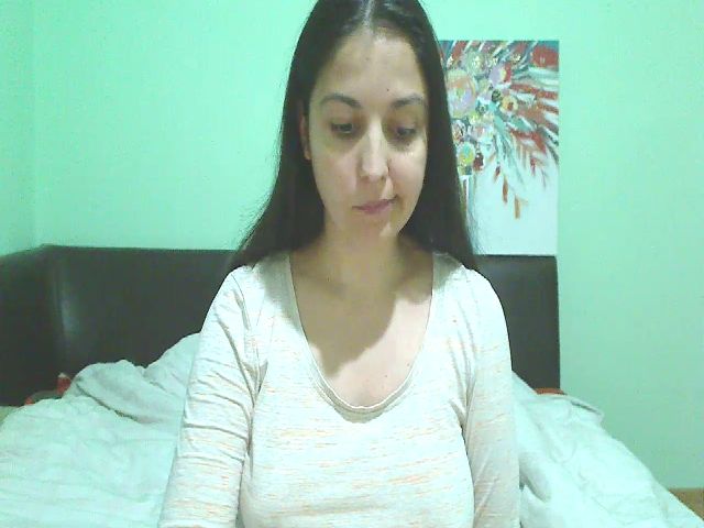 Live sex webcam photo for OneHotty #269354952