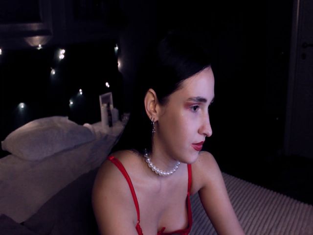 Live sex webcam photo for VictoriaLein #269354964