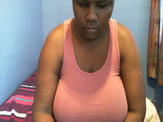 Live sex webcam photo for LaraLovesU #269338670