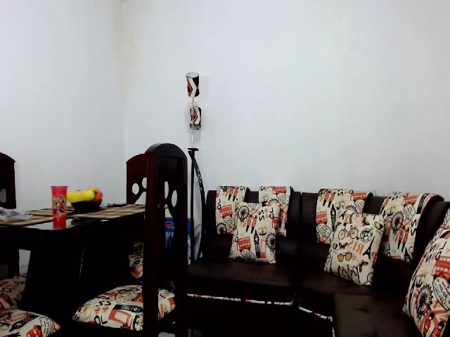 Live sex webcam photo for Hot_skinny_ #269350993