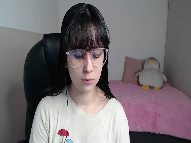 Live sex webcam photo for Paulette655 #269337271