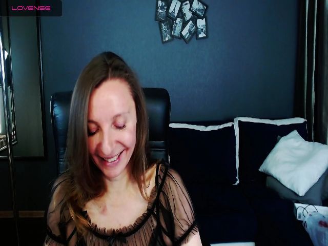 Live sex webcam photo for AlisonWills #269353908