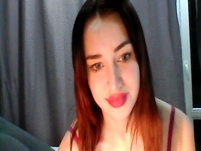 Live sex webcam photo for EmiliyaFoxy #269348916