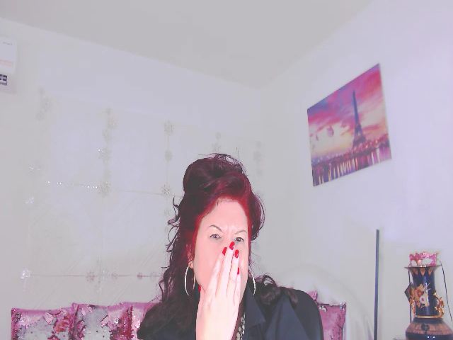 Live sex webcam photo for Deluxek #269341886