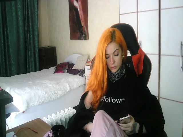 Live sex webcam photo for LuckyStarlet #269347732