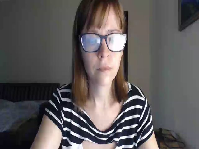 Live sex webcam photo for SmallUniverse #269342863